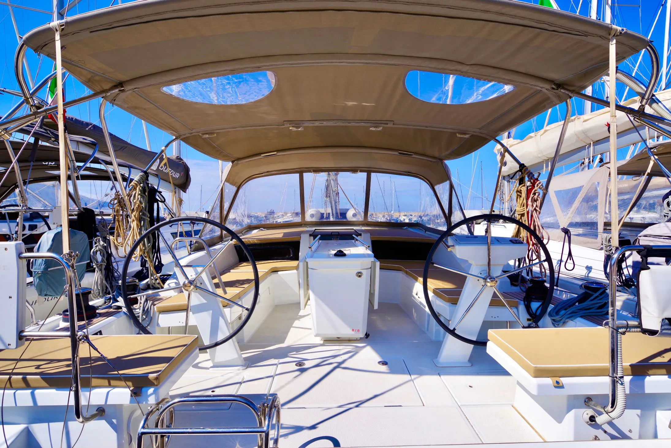 Nora Charterboot - 4