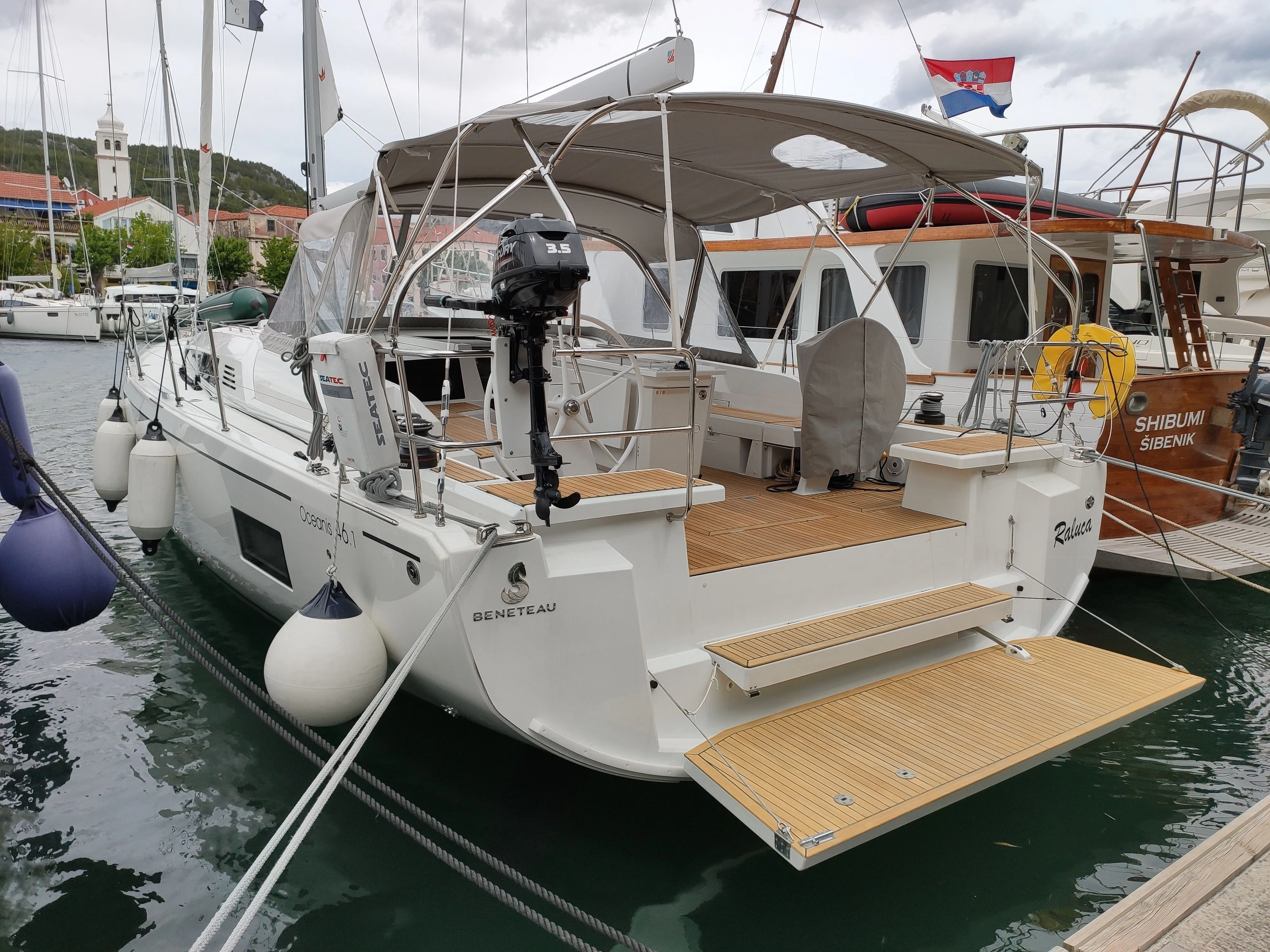 Raluca Charter Boat