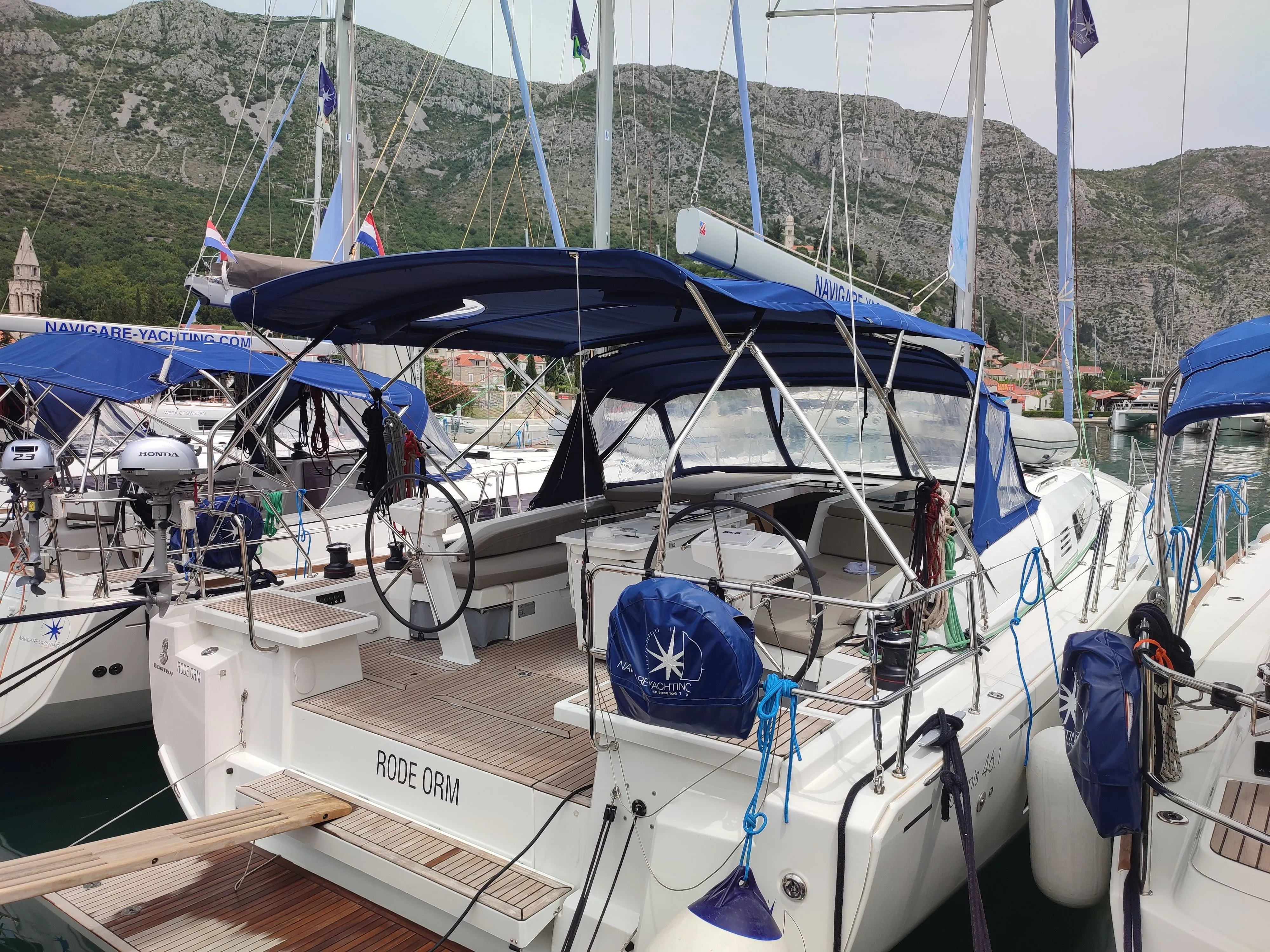 Explore Dubrovnik on a 14.6m 4 Cabin Sailing Yacht Rental