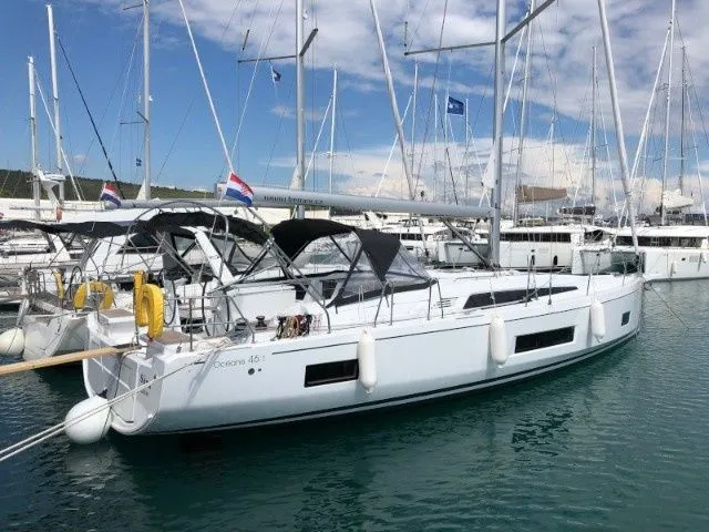 Sara Mietboot - 5