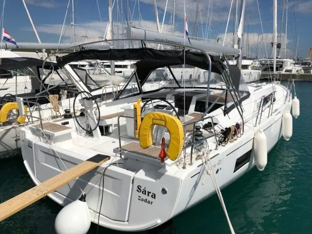 Sara Charterboot - 3