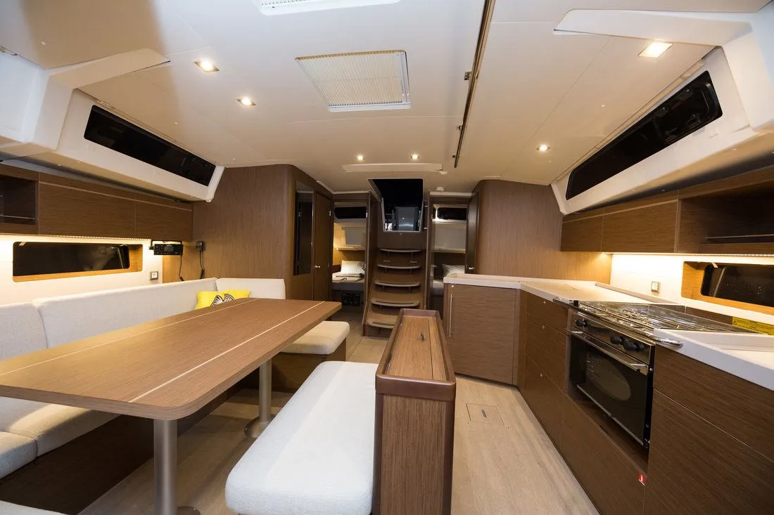 Saturn Charter Boat