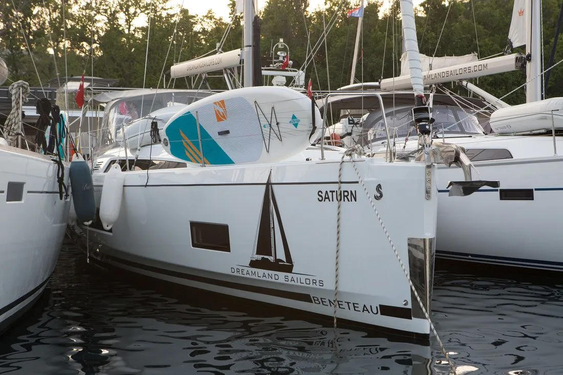 Saturn Charter Boat