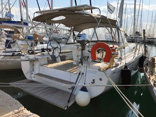 Sia Charter Boat - 1