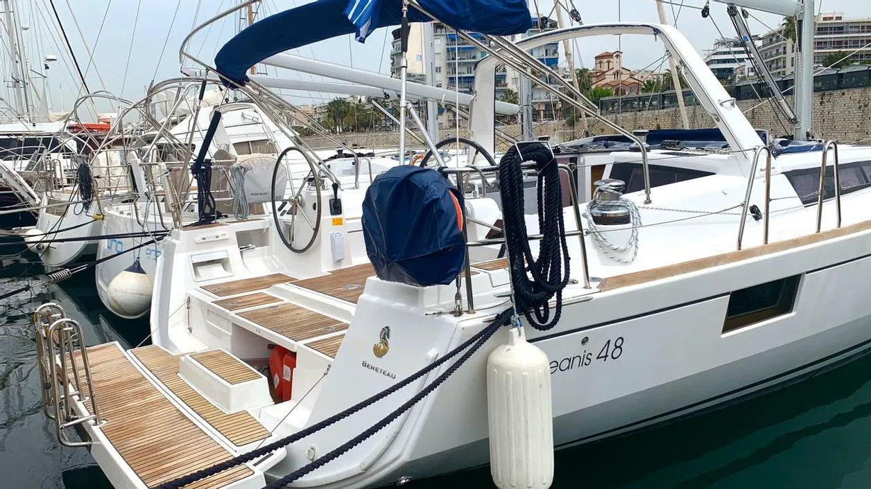 Charter a 14.6m 5 Cabin Sailing Yacht in Athens