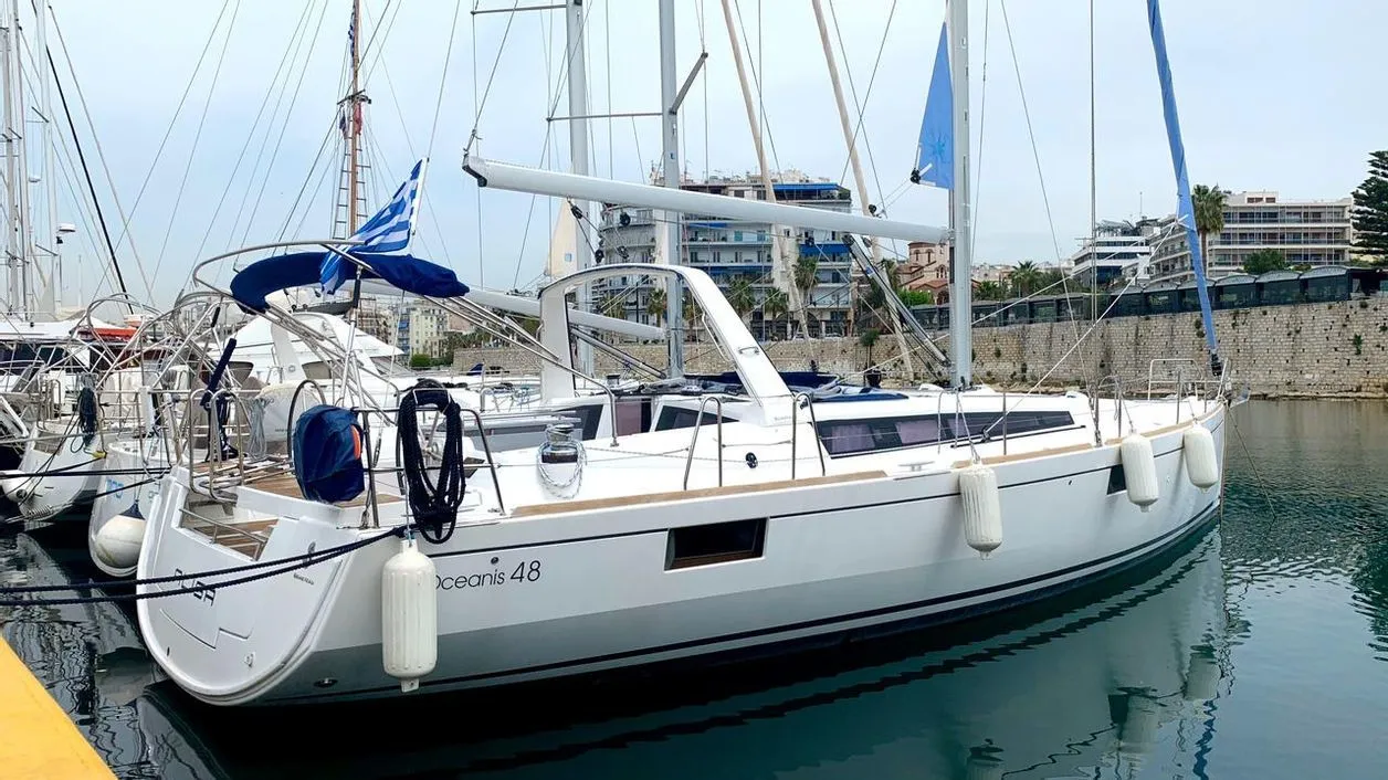 Alisa Charter Boat