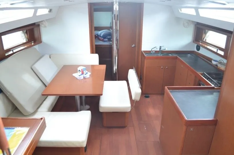 Alpha Charterboot - 5