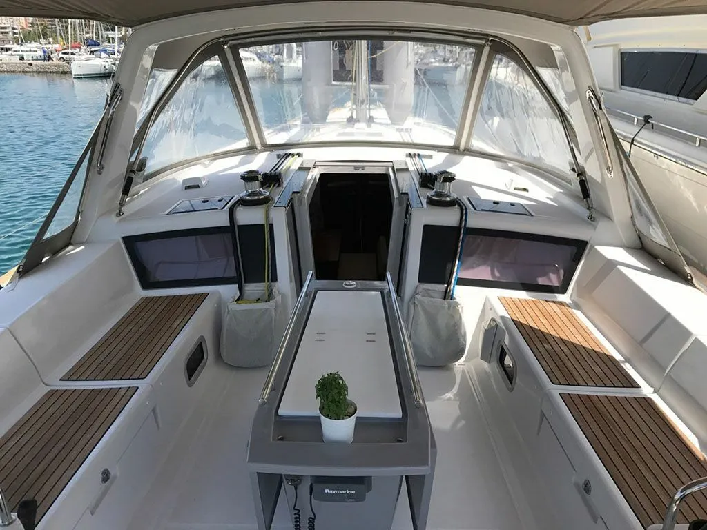 Skiron Charter Boat - 5