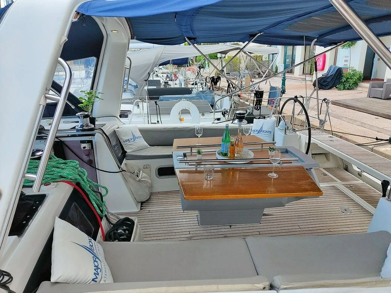 Ios 3 Charter Boat