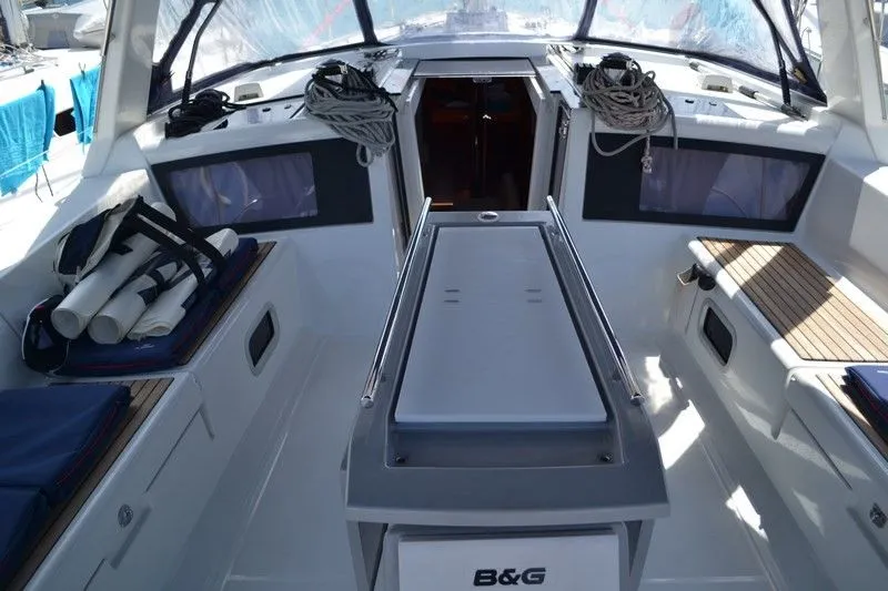 Kastela Kiralık Beneteau Oceanis 48 14.6m Yelkenli Yat