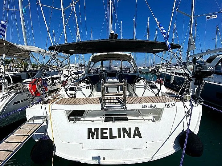 Лодка - Взять в чартер 14.27м парусная яхта Beneteau Oceanis 48 в Родос