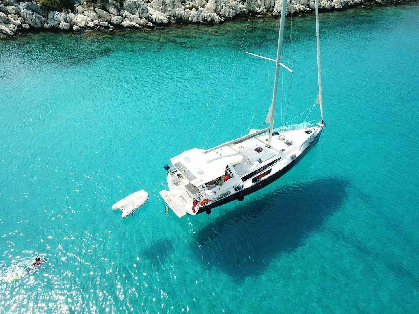 Kaş 14.6m Kiralık Beneteau Oceanis 48 Yelkenli Yat