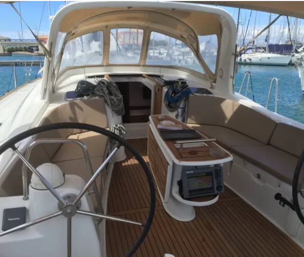 Explore Elefsina on a 15.42m Rental Sailing Yacht