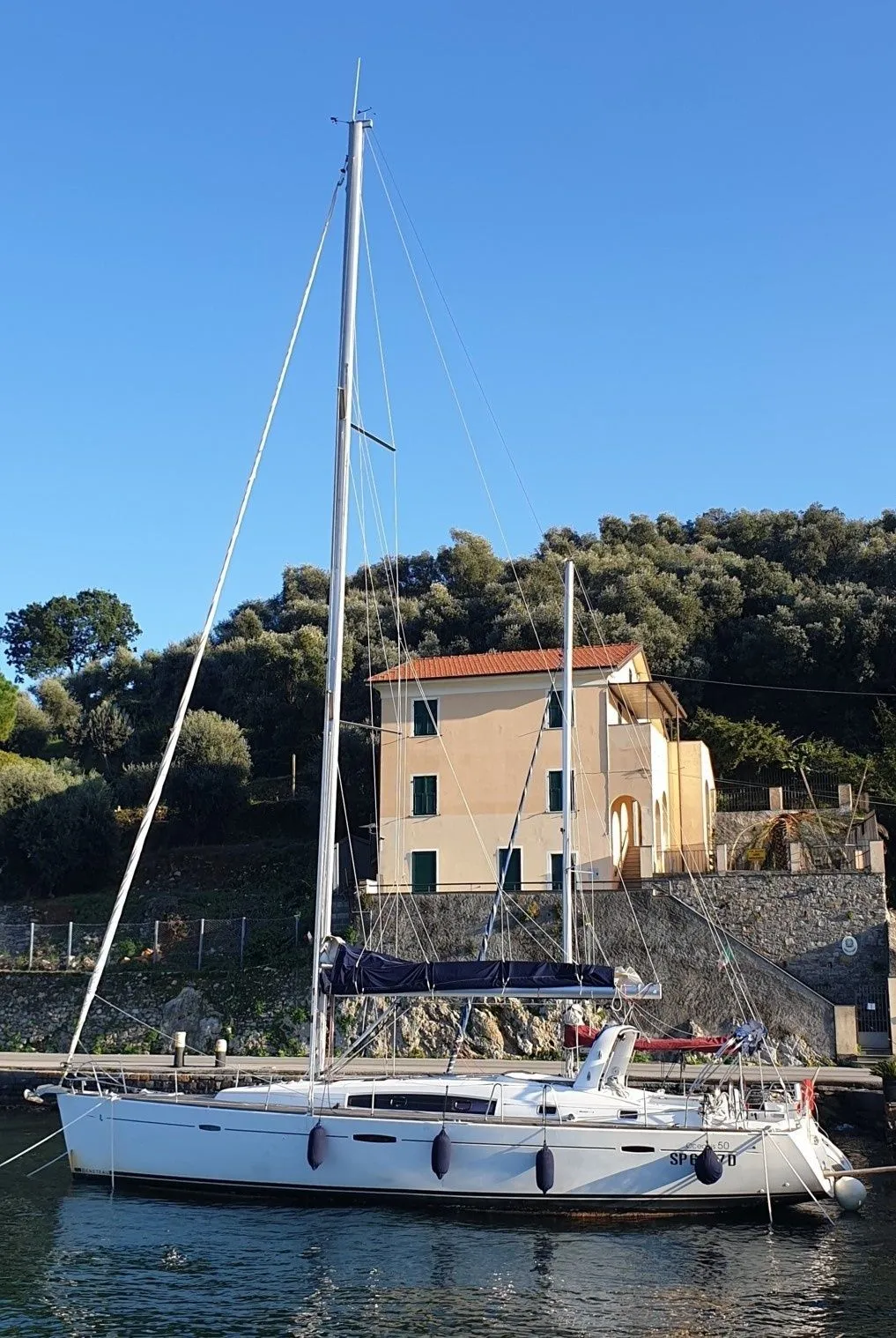 Explore Le Grazie on a 15.3m Rental Sailing Yacht Beneteau Oceanis 50 Family