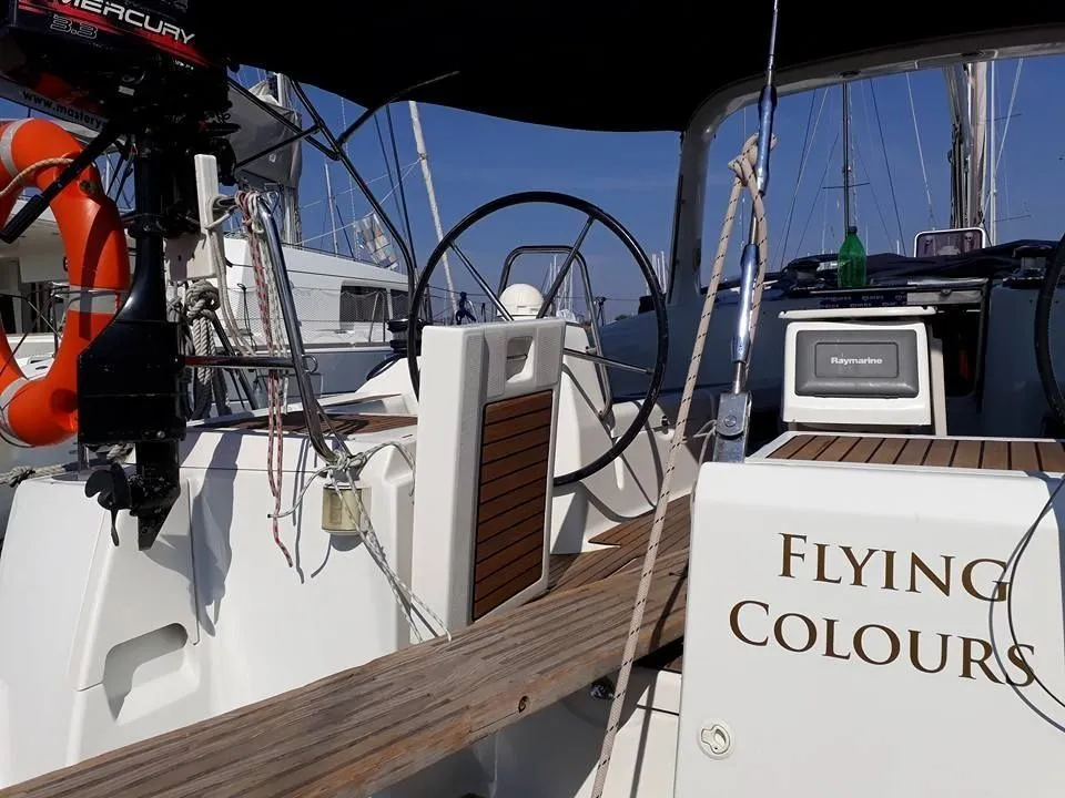 Flying Colours Charter Boat - 5
