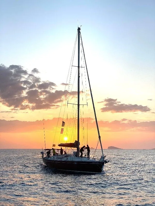 Чартер Furtivo - 3