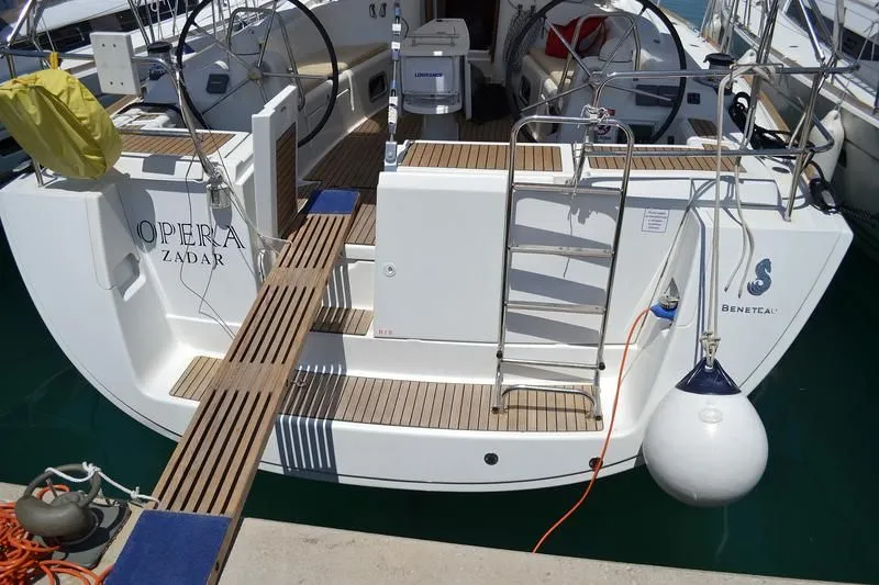 Opera Charter Boat - 3