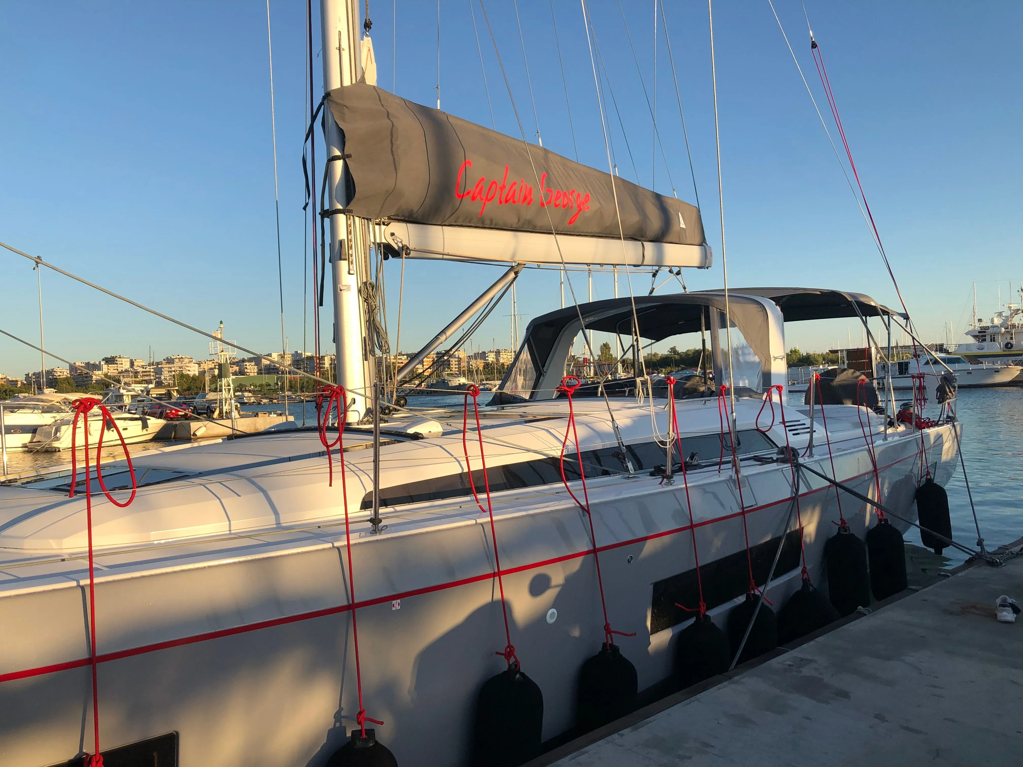 Captain George Kiralık Teknesi