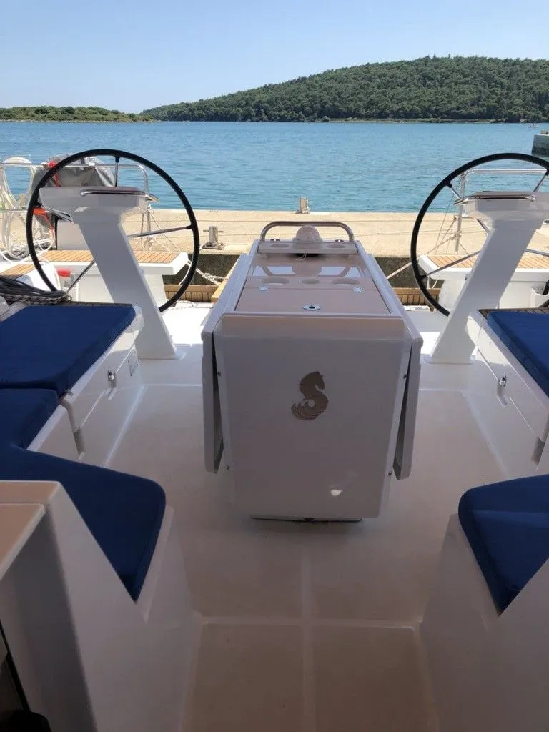 15.94m Medulin Beneteau Oceanis 51 Sailing Yacht Hire