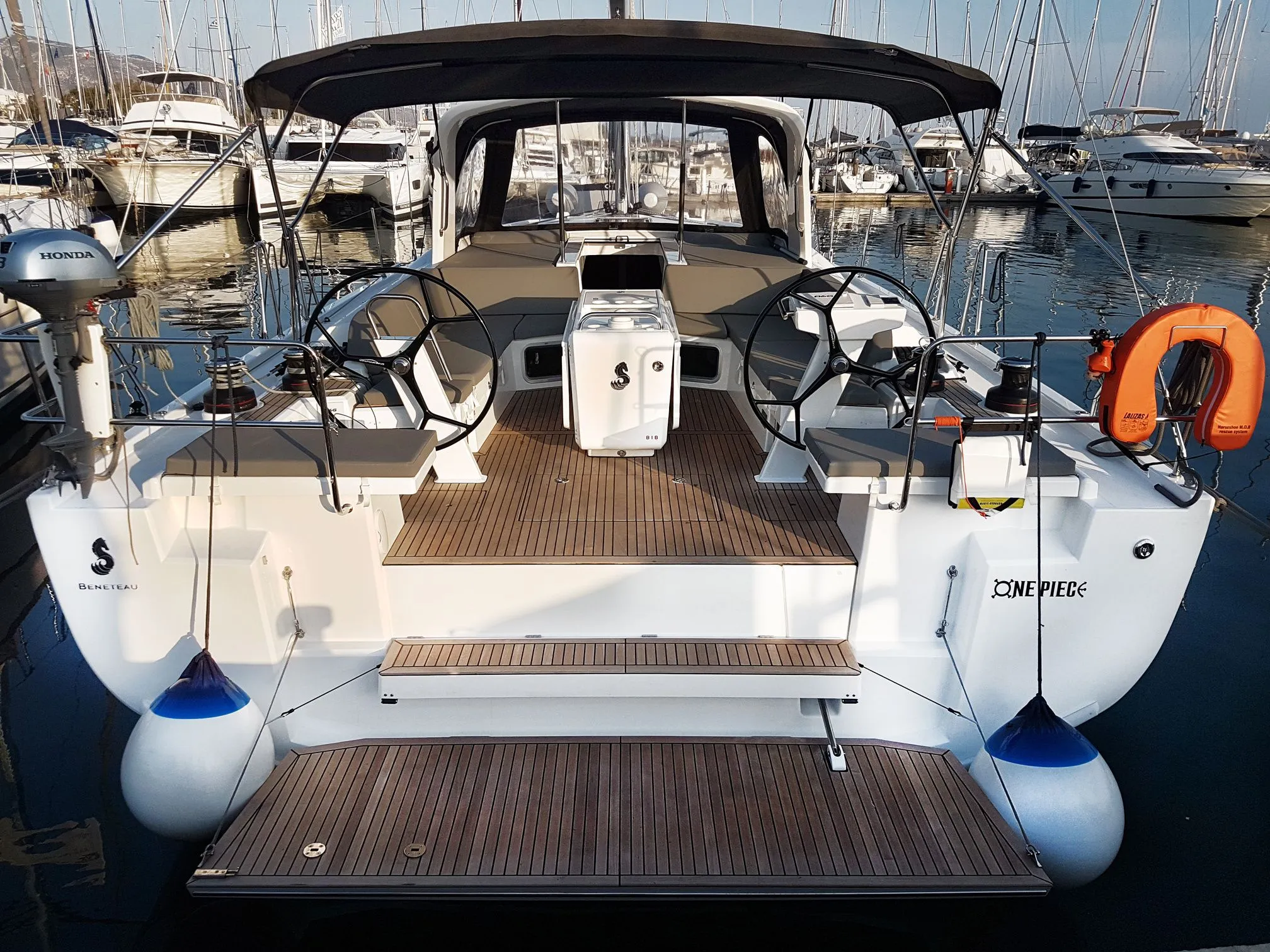 One Piece Charter Boat - 4