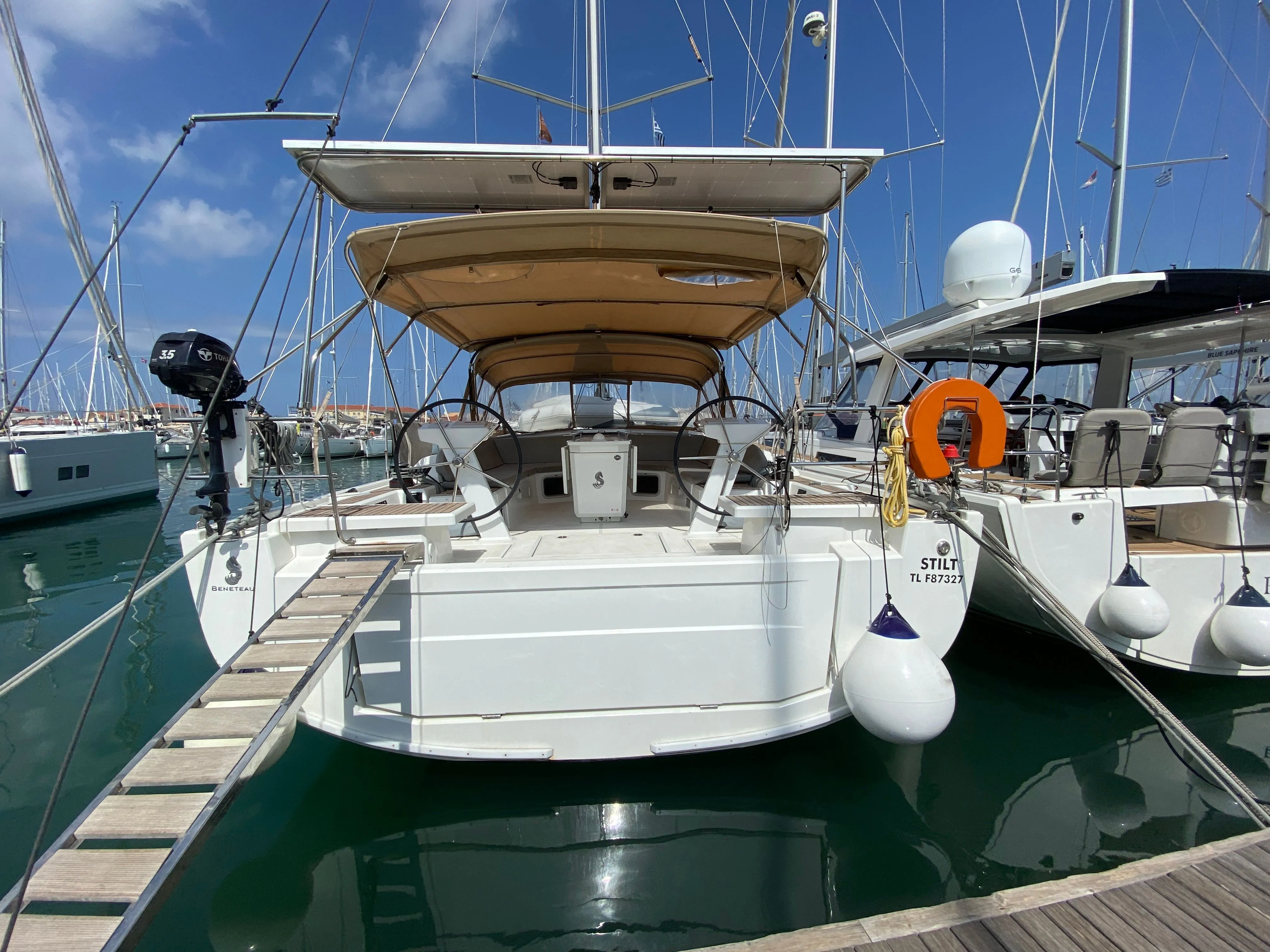 Лодка - Взять в чартер 15.94м Beneteau Oceanis 51 в Лефкада