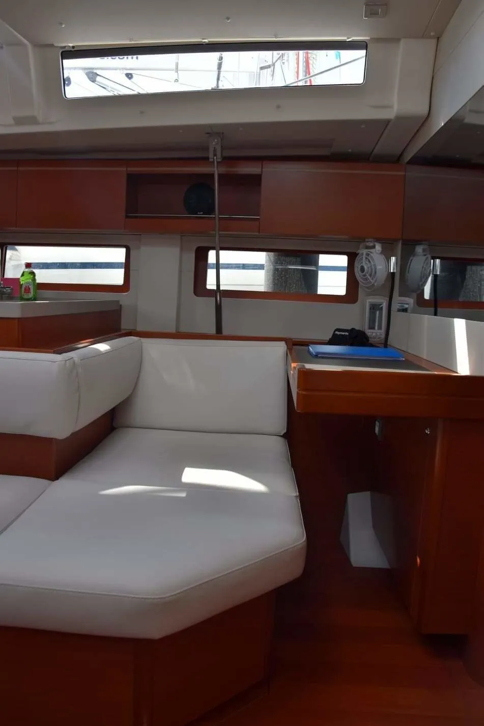Antonios Charterboot - 5