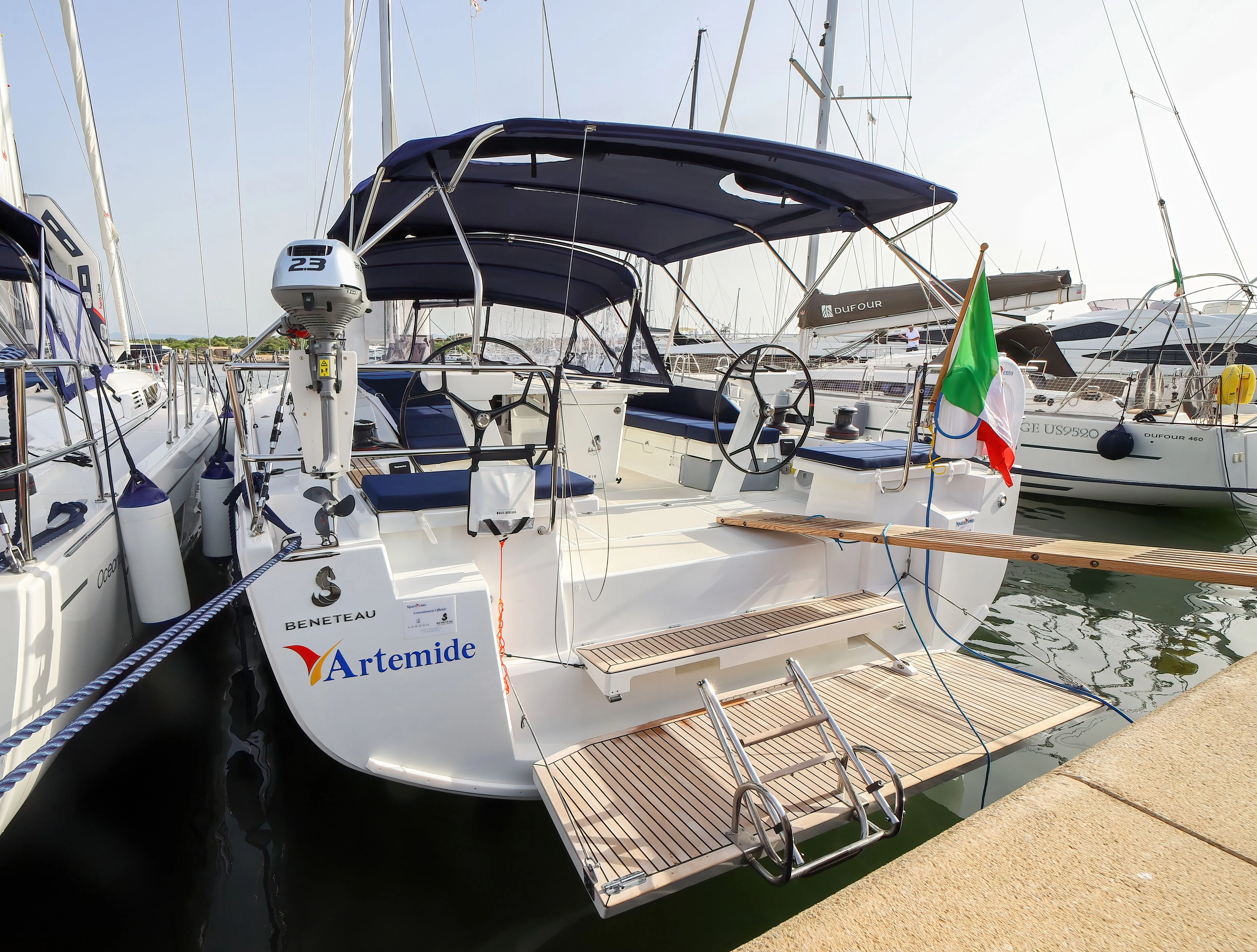 Исследуйте Ольбия на арендованном парусная яхта Beneteau Oceanis 51.1 длиной 15.94м