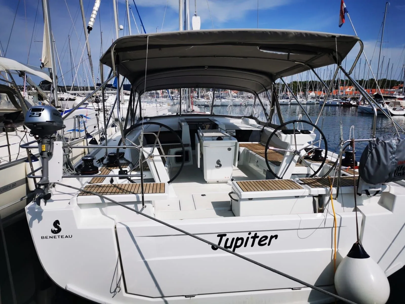 Jupiter Kiralık Teknesi - 1