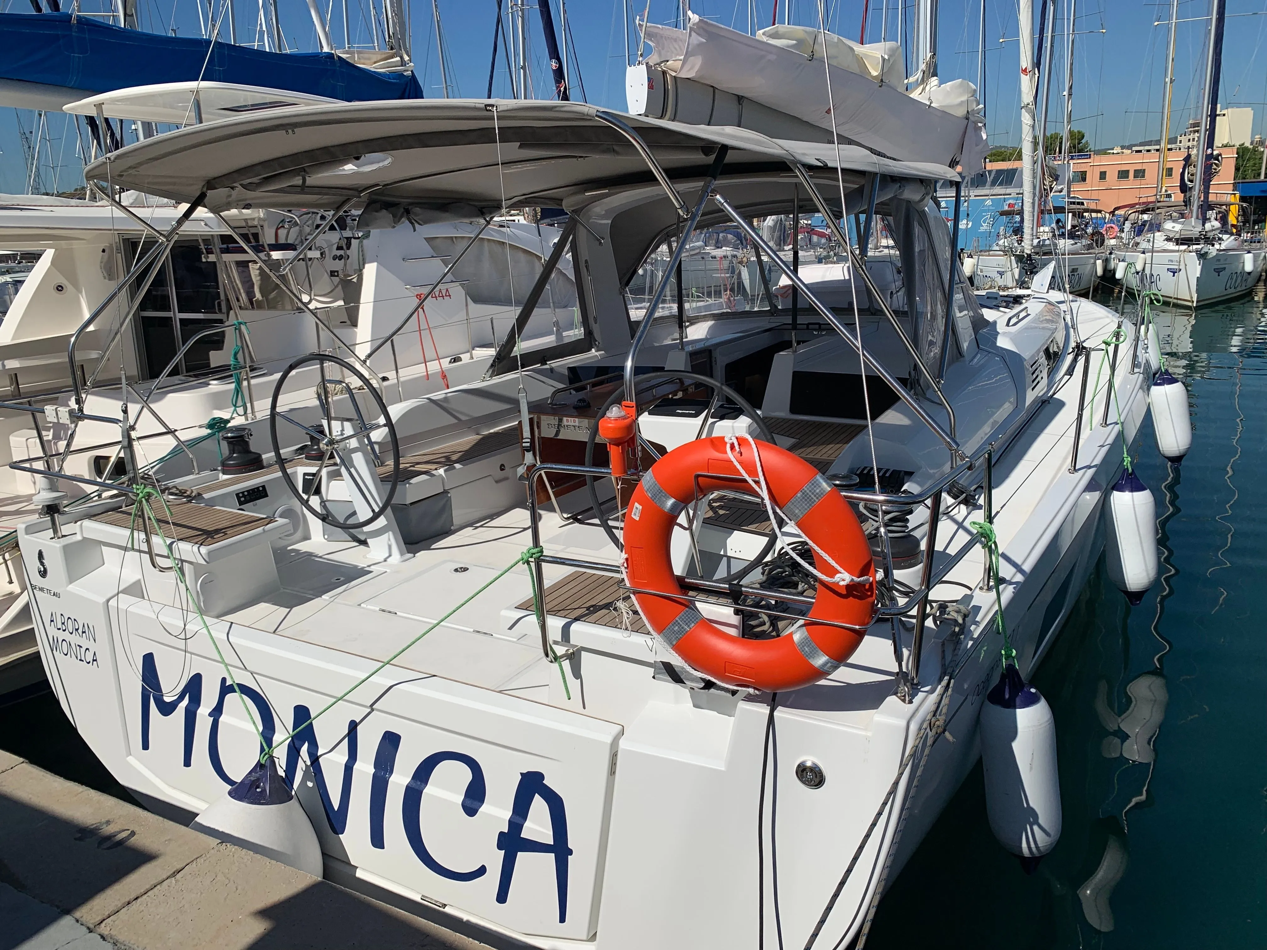 Rent a 15.94m Boat in Las Palmas de Gran Canaria