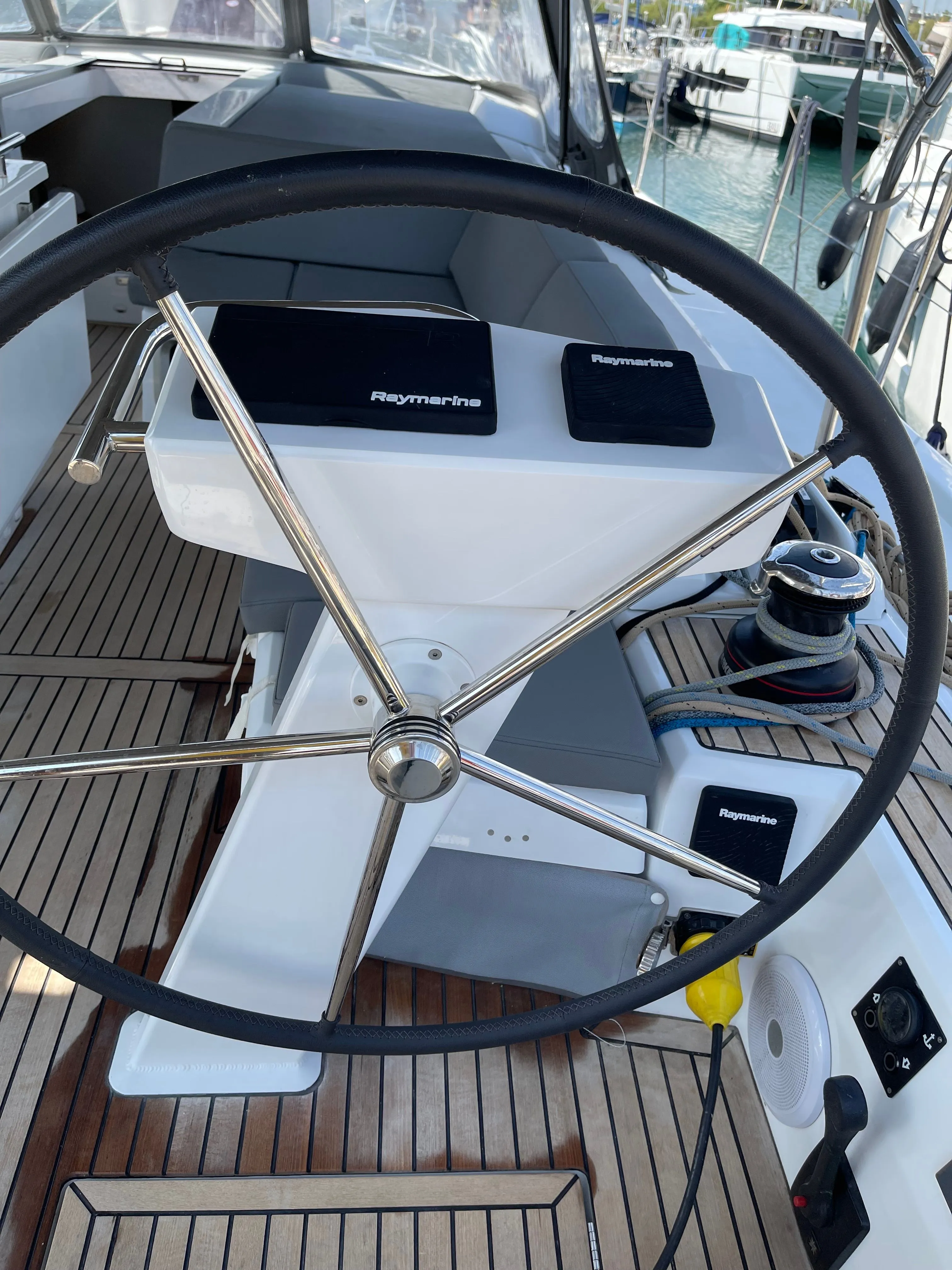 Mighty M Charterboot - 3