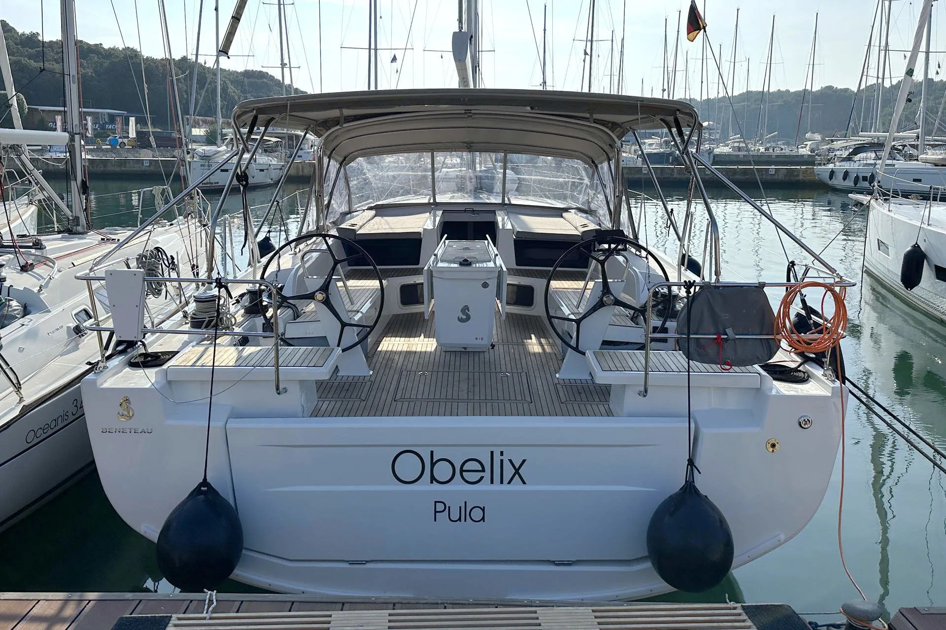 Boat - Charter a 15.94m Sailing Yacht Beneteau Oceanis 51.1 in Pula