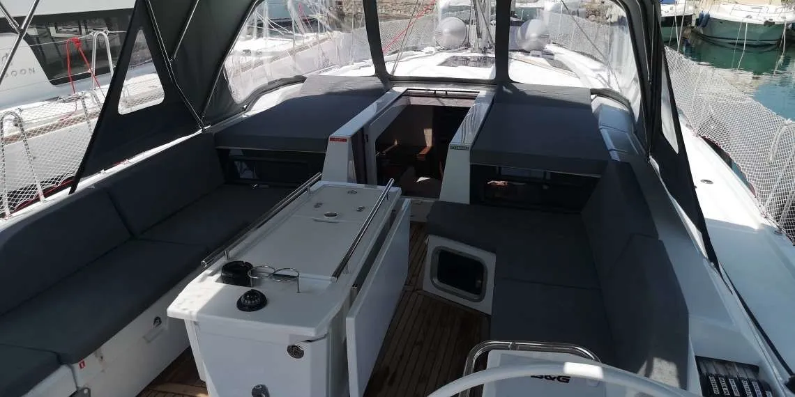 Okeanos Charter Boat - 4