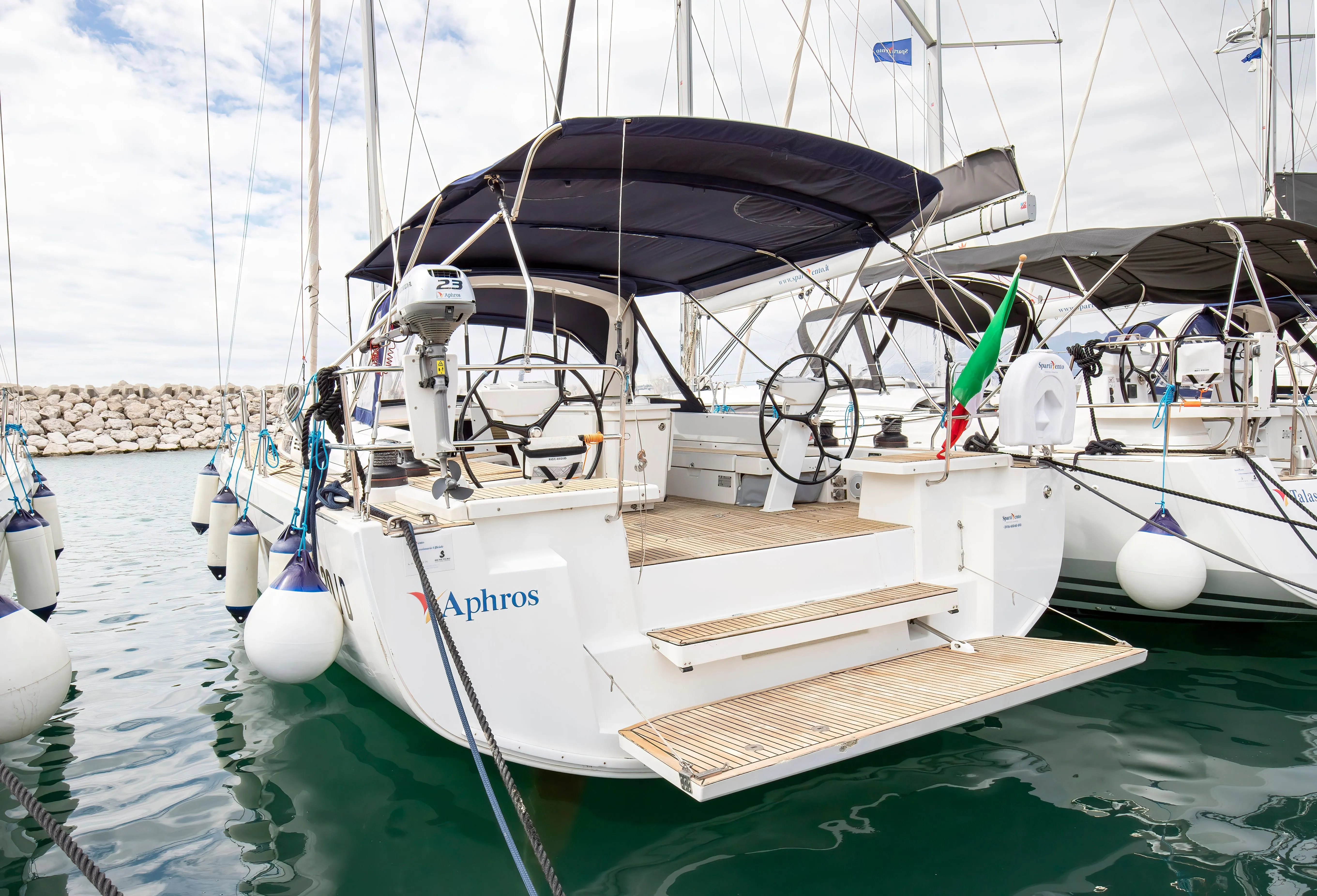 Rent a 15.94m Boat in Salerno
