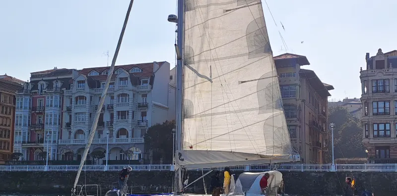 Uso Zuria Charter Boat