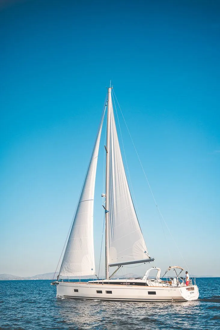 Axis Mundi Charter Boat - 3