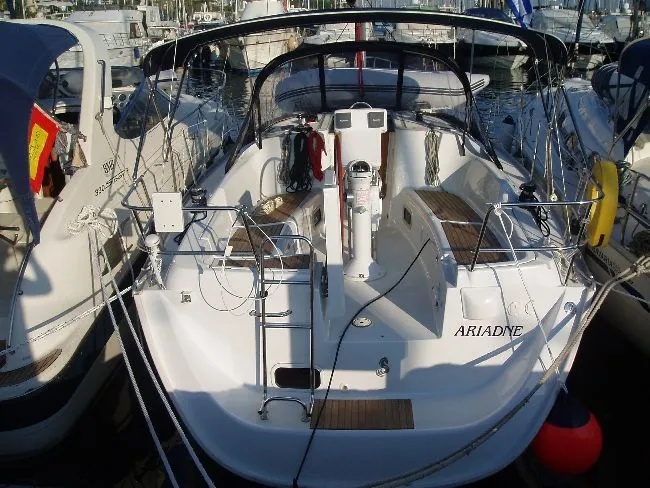 Explore Preveza on a 10.38m 3 Cabin Sailing Yacht Rental