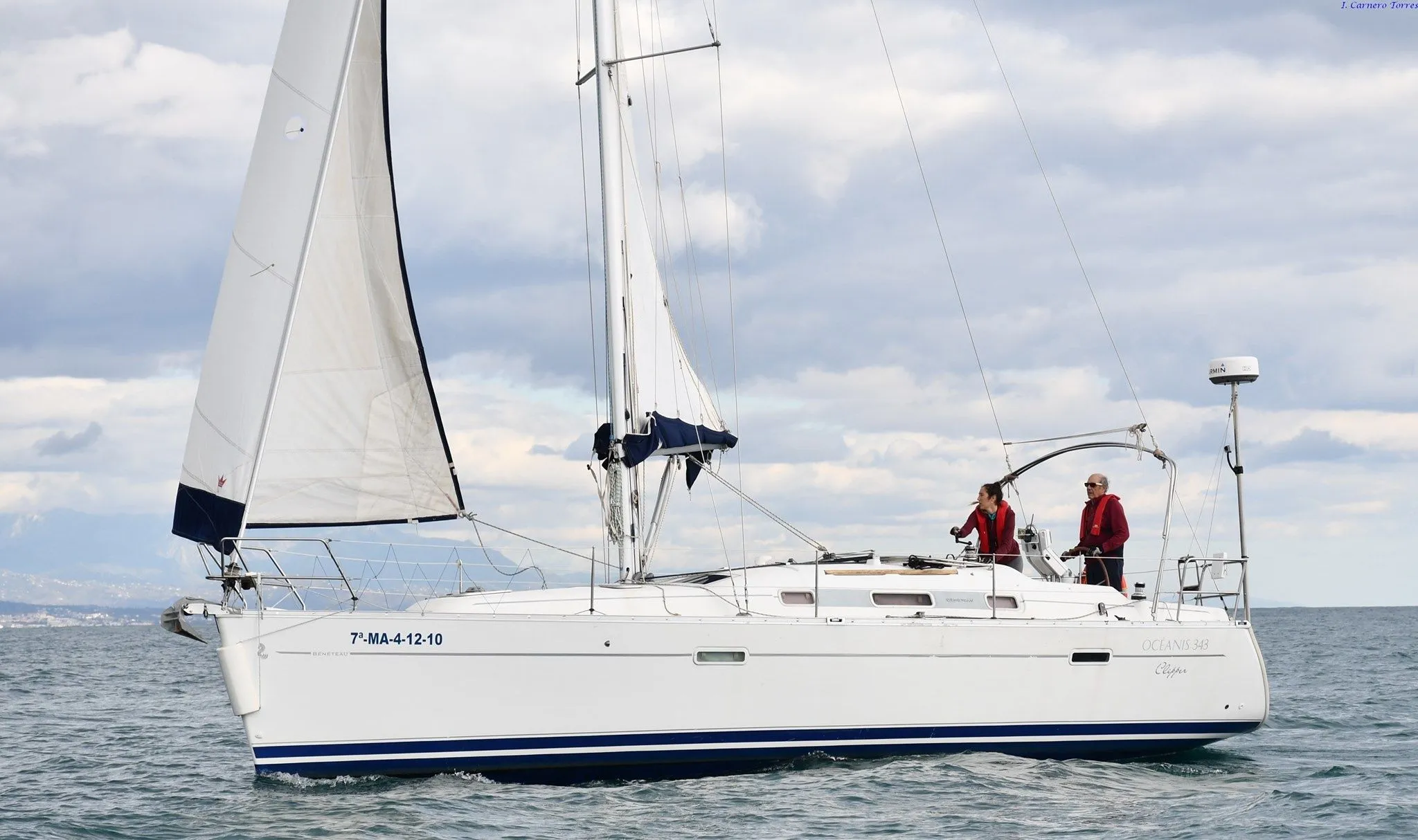 Charter a 10.38m Beneteau Oceanis Clipper 343 in Marbella