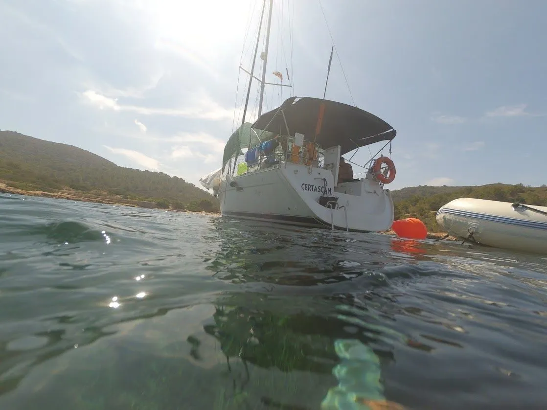 Certascan Charter Boat - 4