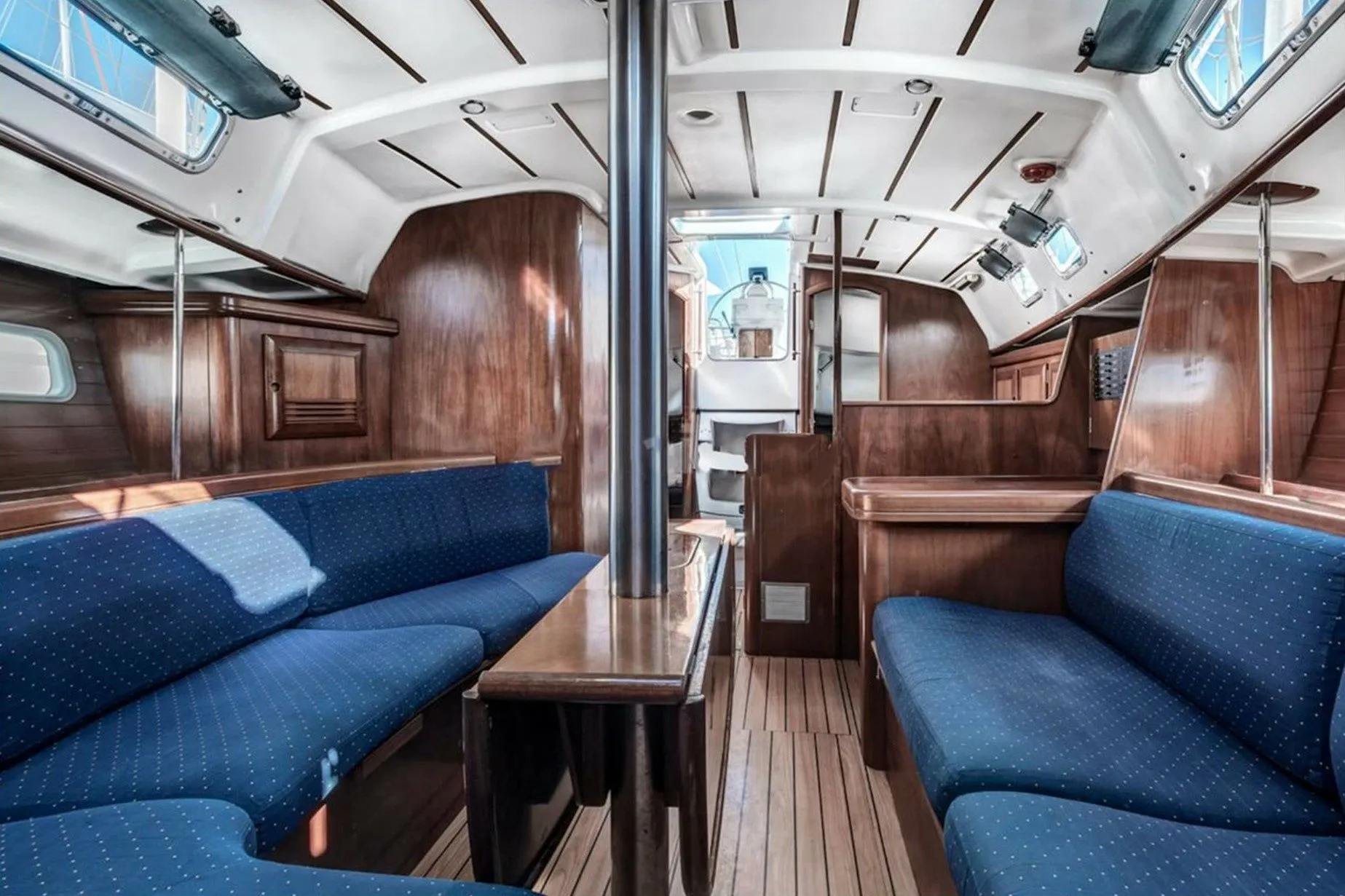 Anima Charter Boat - 3