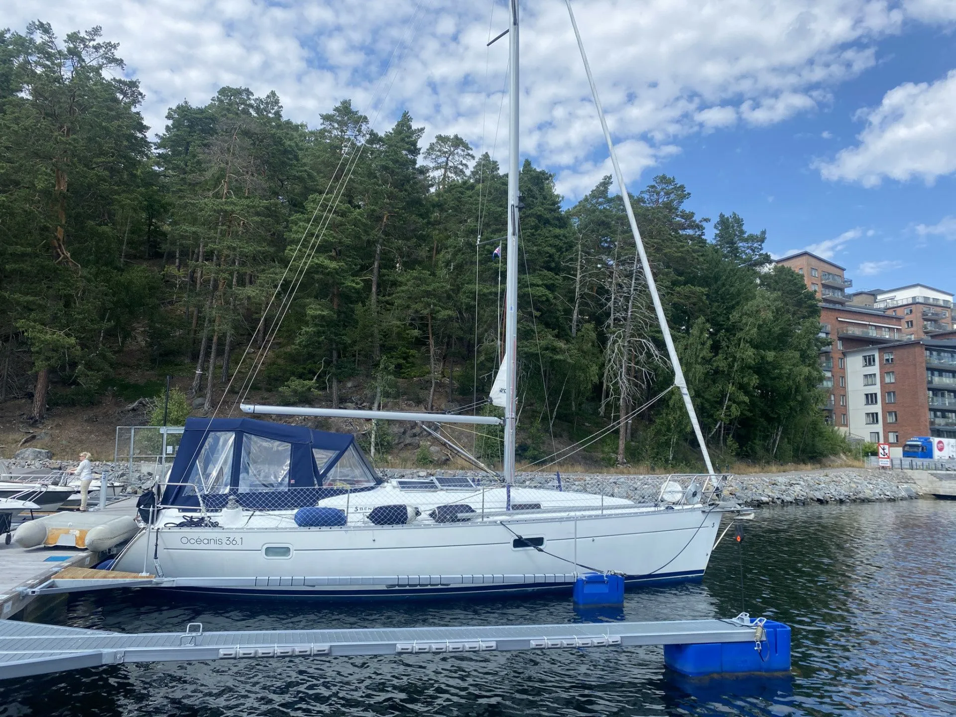 Rent a 11m Boat in Saltsjö-boo