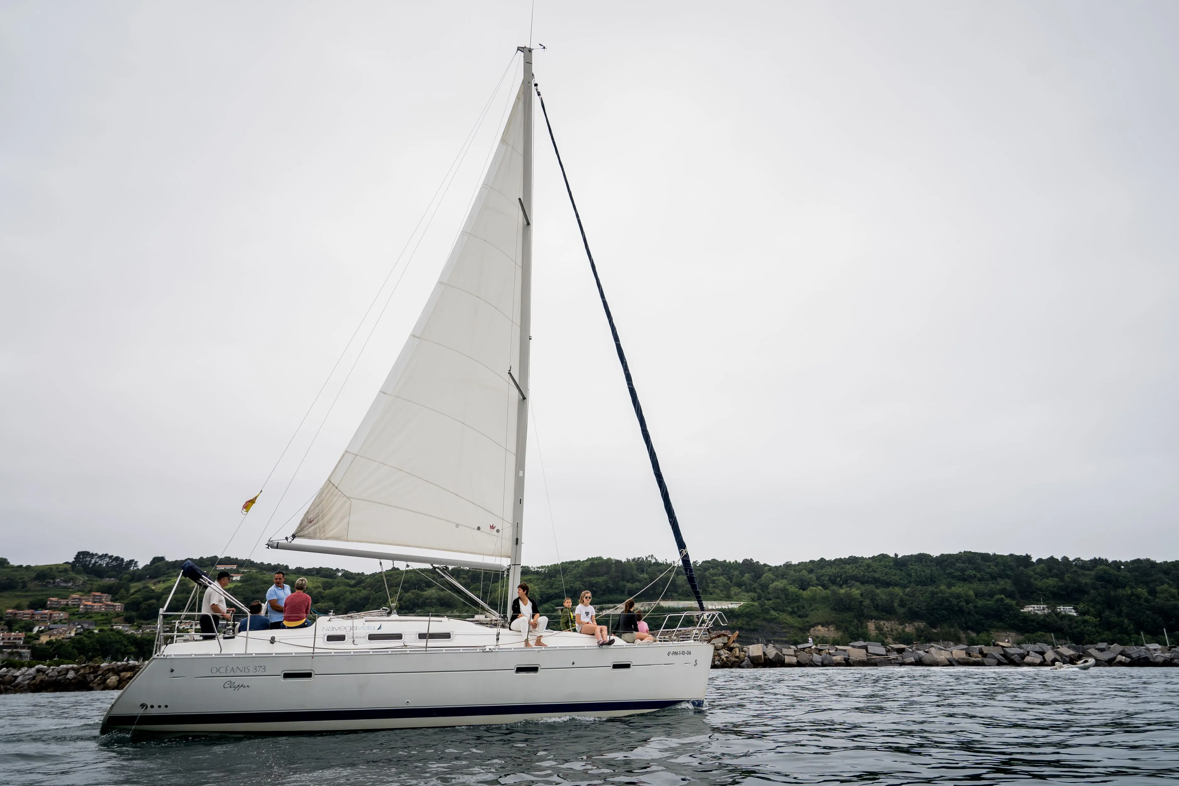 Explore Hondarribia on a 11m Rental Sailing Yacht Beneteau Oceanis Clipper 373