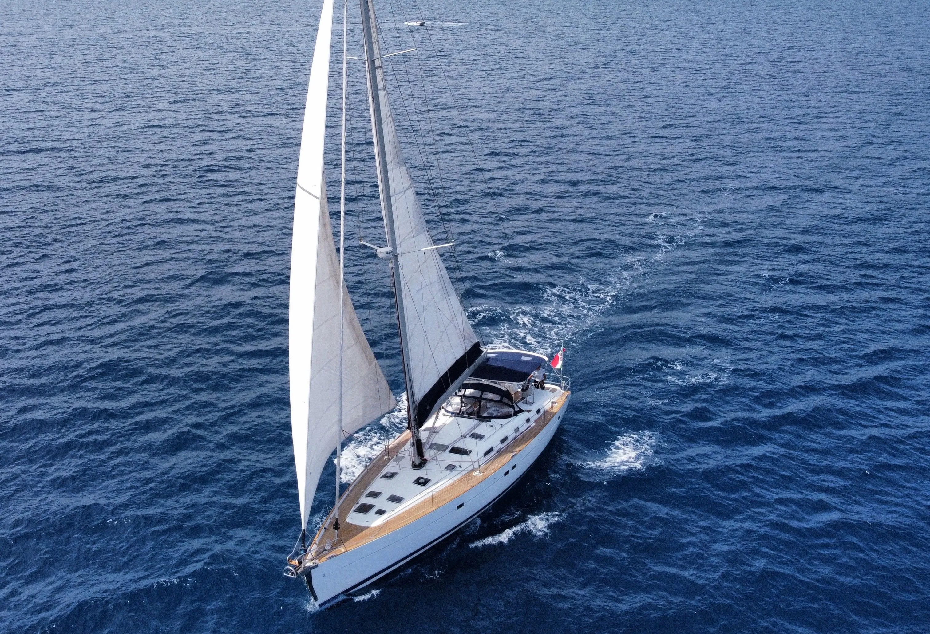 16.2m Imperia Beneteau Oceanis Clipper 523 Sailing Yacht Hire