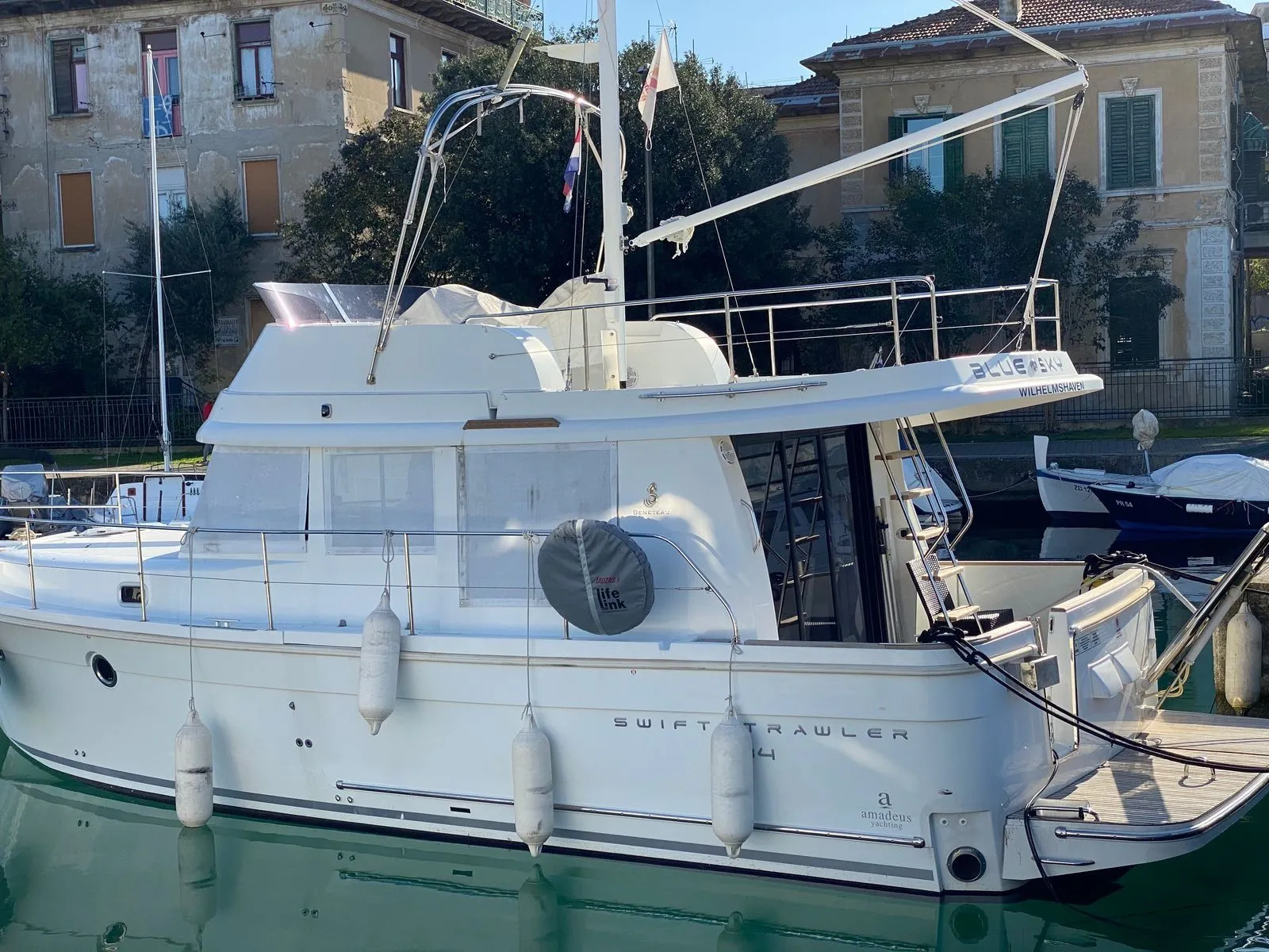 Blue Sky Charterboot - 5