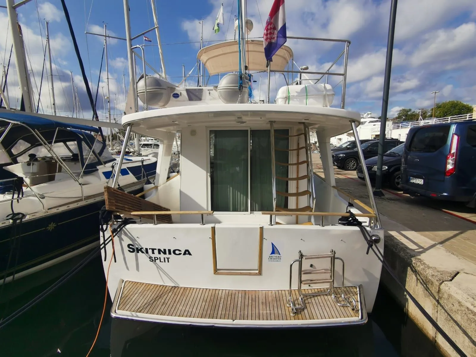 13.5m Zadar Motor Yacht Beneteau Swift Trawler 42 Hire