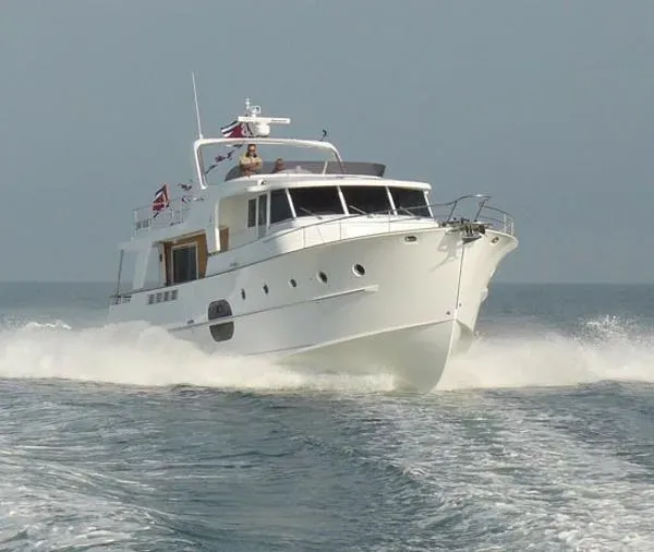 Rent a 16.99m Beneteau Swift Trawler 52 in Cape Coral