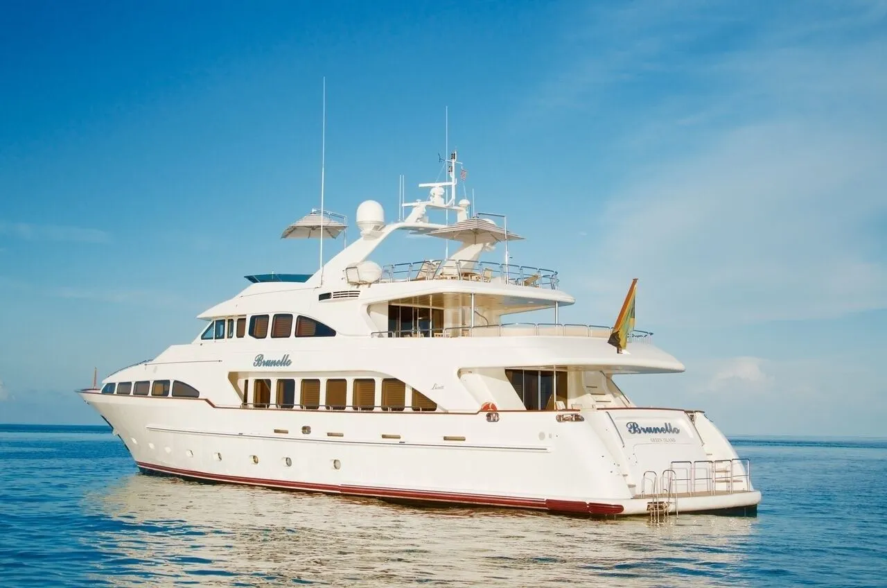 Rent a 35.35m Benetti 114 in Saint Thomas