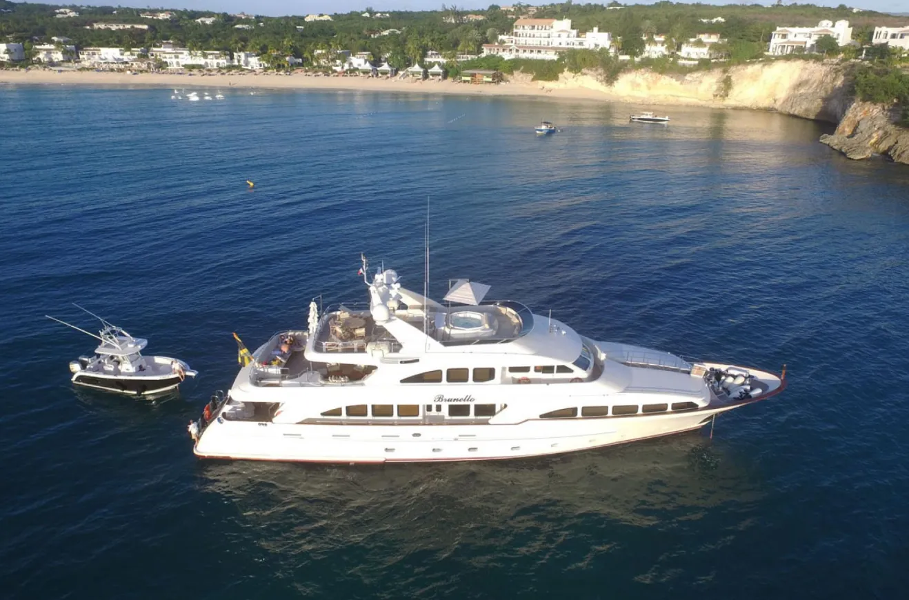 Rent a 35.35m Benetti 114 in Saint Thomas