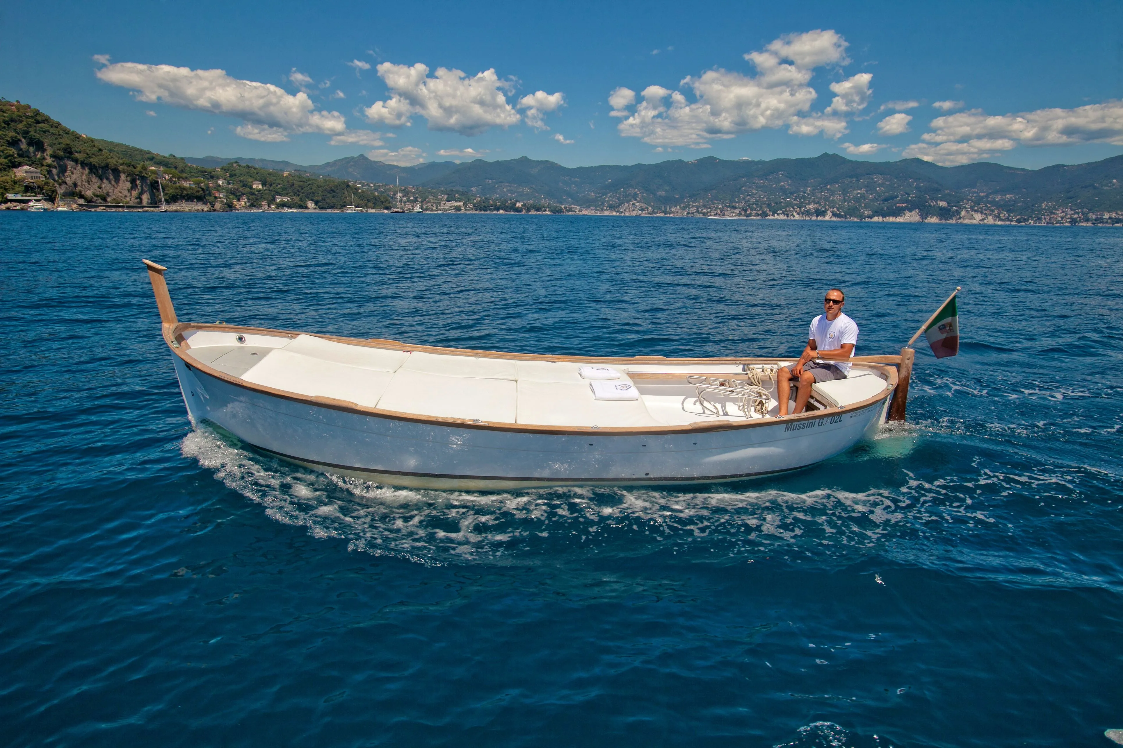 Rent a 6.6m Bertoncello Gozzo Ligure 6.6 in Portofino