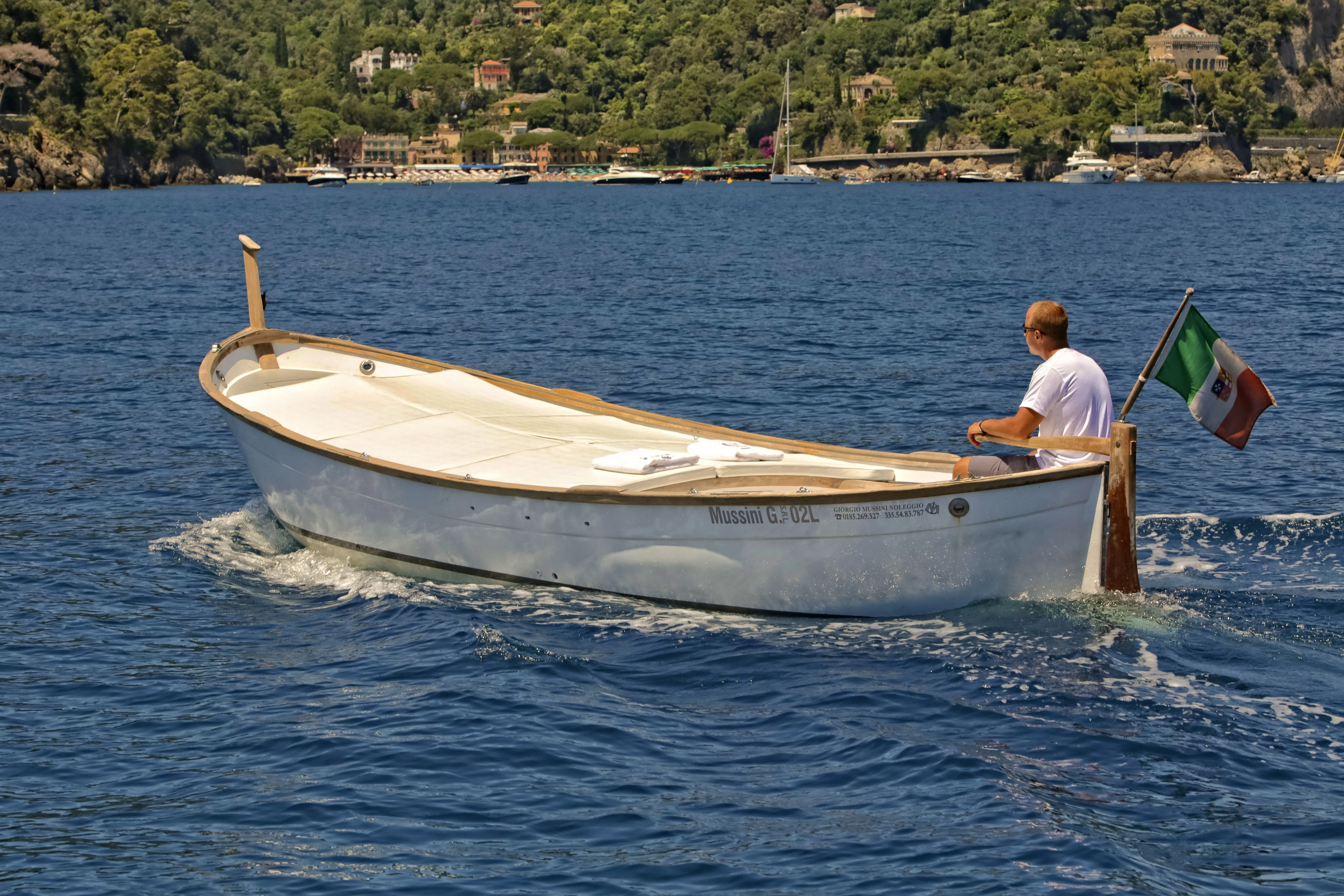 Rent a 6.6m Bertoncello Gozzo Ligure 6.6 in Portofino