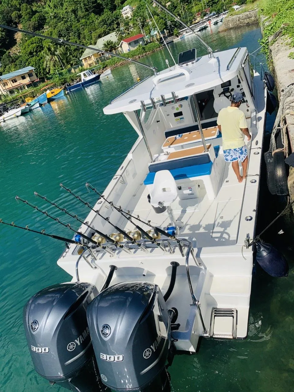 12.19m Bel Ombre Motor Yacht Hire